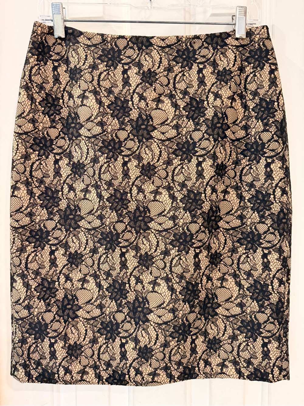 Talbots Black Lace Overlay Pencil Skirt - Nude Base, Fully Lined, Back Zip, Sz 4 - Picture 6 of 16